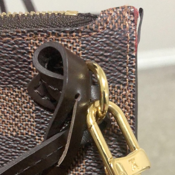 ❣️SOLD❣️Authentic LV never full with pouch - Picture 7 of 9